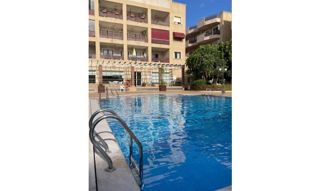 Resale - Apartamento - Orihuela Costa - Campoamor