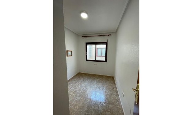 Resale - Apartamento - Orihuela Costa - Campoamor