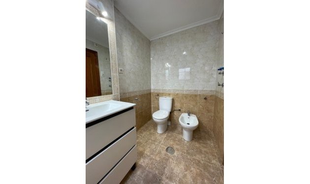 Resale - Apartamento - Orihuela Costa - Campoamor