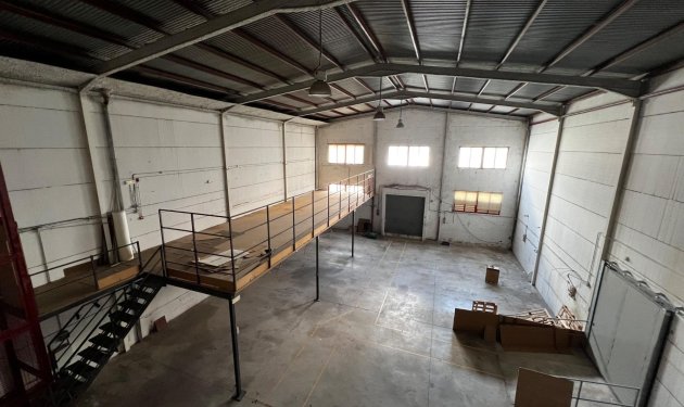 Resale - Nave industrial - Elche Pedanías - Jubalcoi-Saladas