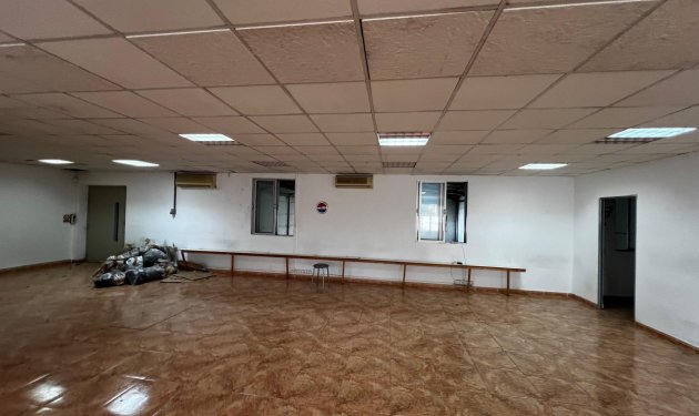 Resale - Nave industrial - Elche Pedanías - Jubalcoi-Saladas