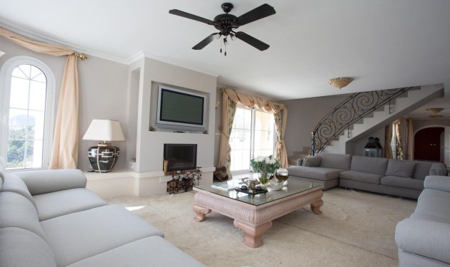 Resale - Villa de Lujo - La Nucía - Coloma