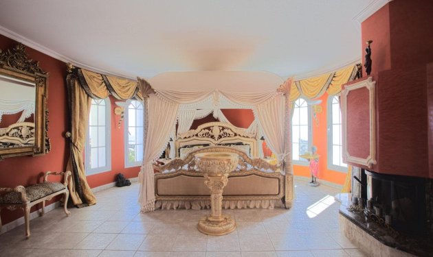 Resale - Villa de Lujo - La Nucía - Coloma