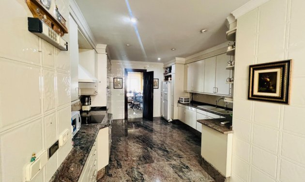 Resale - Piso - Alicante - Centro Tradicional