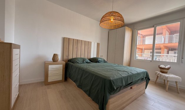 Resale - Piso - Torrevieja - Playa de los Naufragos