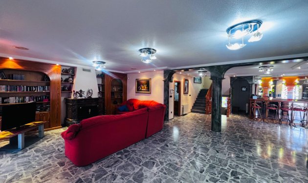 Resale - Chalet - Elche - Ciudad Jardin