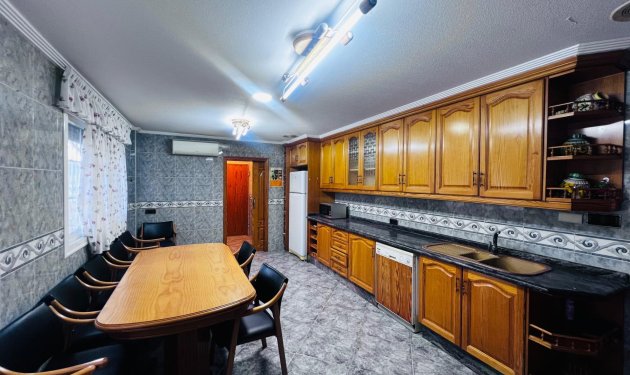 Resale - Chalet - Elche - Ciudad Jardin