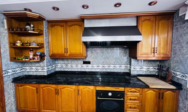 Resale - Chalet - Elche - Ciudad Jardin