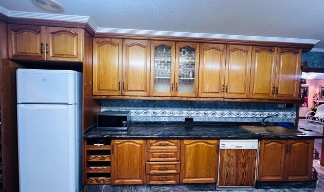 Resale - Chalet - Elche - Ciudad Jardin