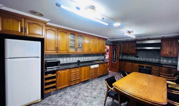 Resale - Chalet - Elche - Ciudad Jardin