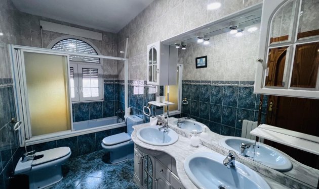 Resale - Chalet - Elche - Ciudad Jardin