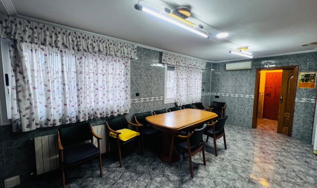 Resale - Chalet - Elche - Ciudad Jardin