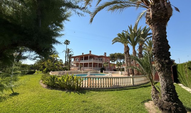 Resale - Chalet - Valverde (Alicante) - Valverde
