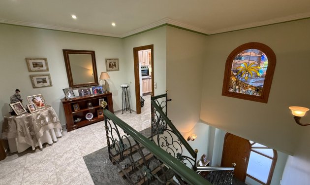 Resale - Chalet - Valverde (Alicante) - Valverde