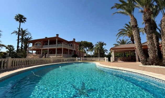 Resale - Chalet - Valverde (Alicante) - Valverde