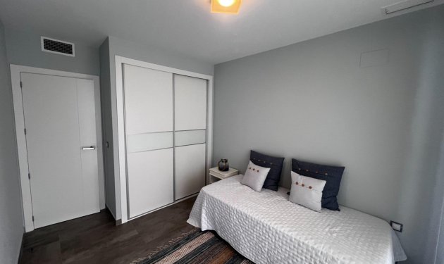 Resale - Apartamento - Elche - Playa arenales del sol