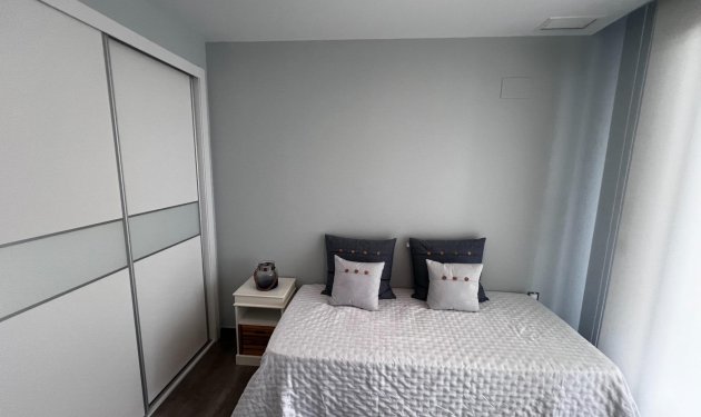 Resale - Apartamento - Elche - Playa arenales del sol