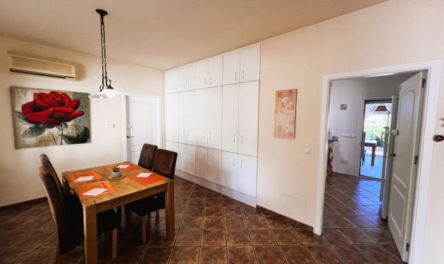 Resale - Chalet - Orihuela - Molins-Campaneta-San Bartolomé