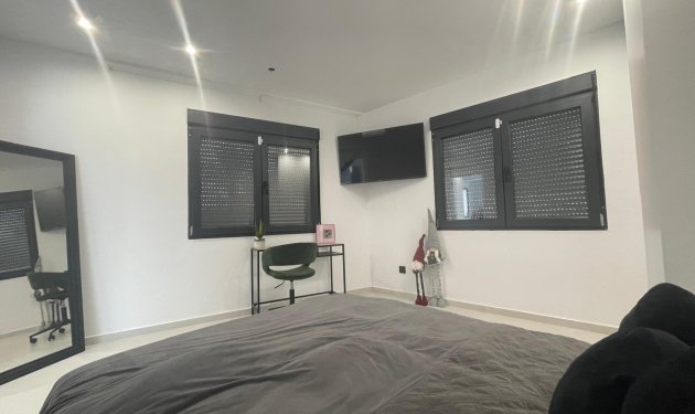 Resale - Chalet - Elche Pedanías - Alzabares