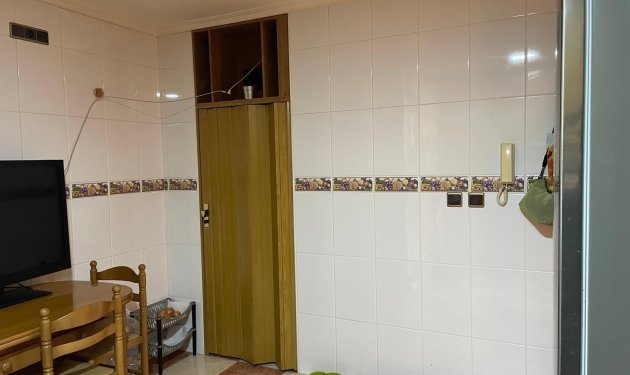 Resale - Planta baja - Torrellano