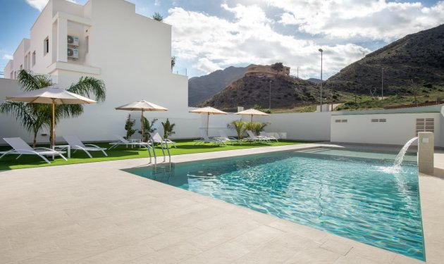 Odsprzedaż - Kamienica - Cox