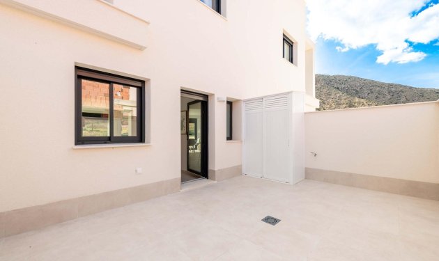 Odsprzedaż - Kamienica - Cox