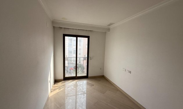 Resale - Piso - Elche - Centro