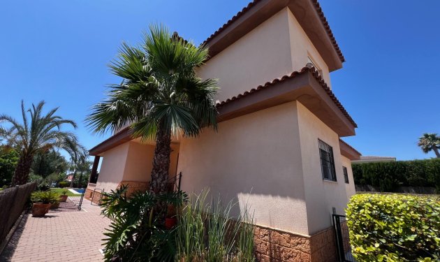 Resale - Chalet - Elche Pedanías - Valverde