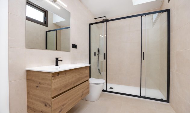 Resale - Piso - La marina - La Marina / El Pinet