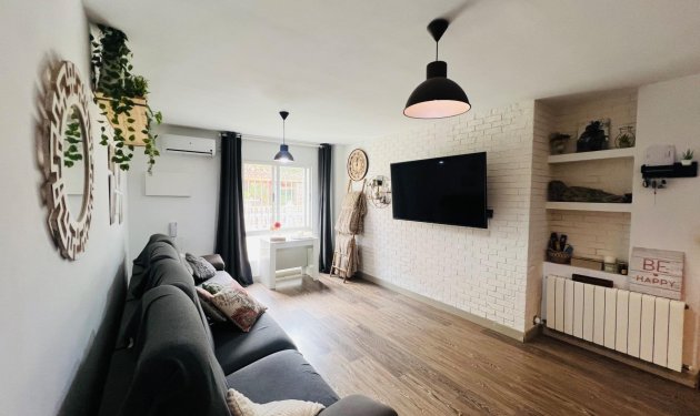 Resale - Chalet - Gran alacant - Avda. mediterraneo