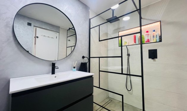 Resale - Chalet - Gran alacant - Avda. mediterraneo