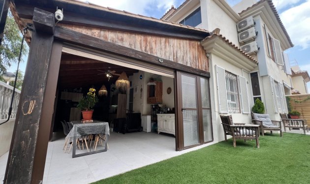 Resale - Chalet - Gran alacant - Avda. mediterraneo