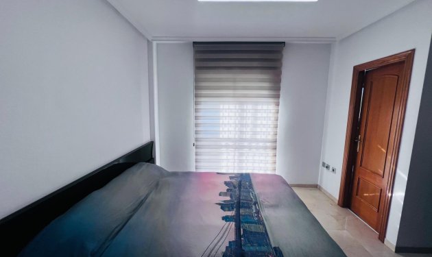 Resale - Townhouse - Elche - Campo de Fútbol