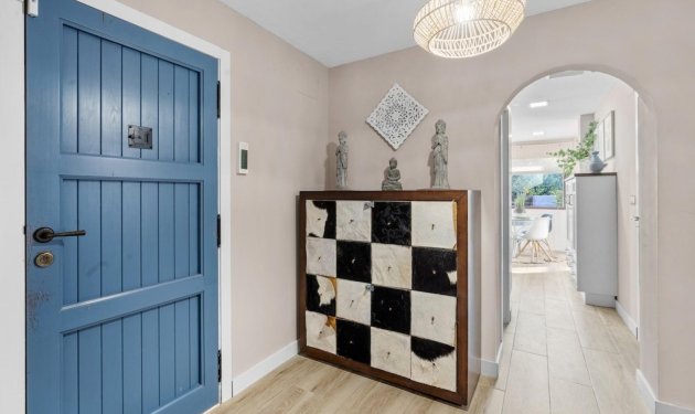 Reventa - Villa de Lujo - Santa Pola