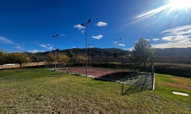 Odsprzedaż - Finca rústica - Penaguila