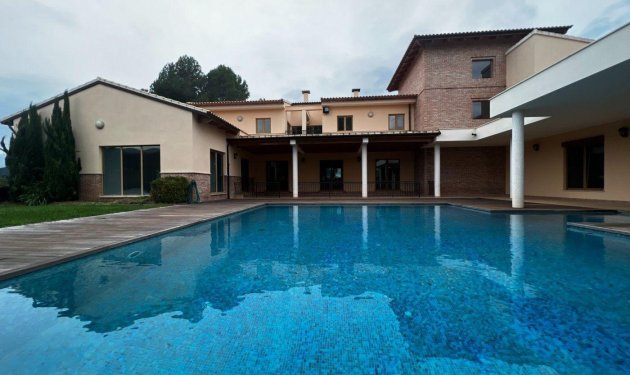 Odsprzedaż - Finca rústica - Penaguila