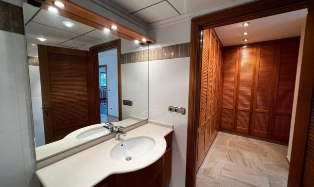 Odsprzedaż - Finca rústica - Penaguila