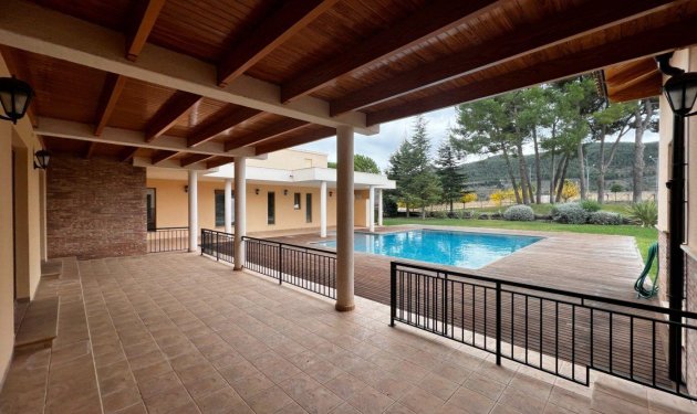 Odsprzedaż - Finca rústica - Penaguila