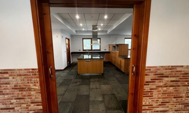 Odsprzedaż - Finca rústica - Penaguila