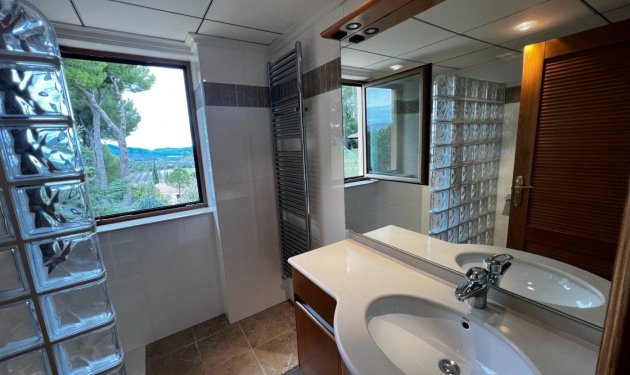 Odsprzedaż - Finca rústica - Penaguila