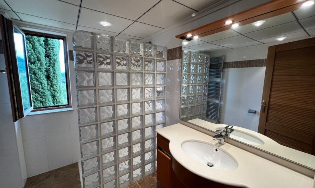 Odsprzedaż - Finca rústica - Penaguila