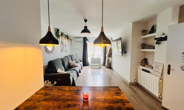 Resale - Chalet - Gran alacant - Avda. mediterraneo