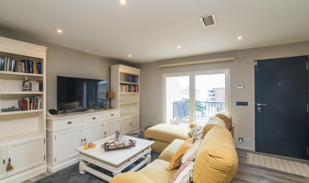 Resale - Bungalow - Arenales del Sol - Zona paseo maritimo