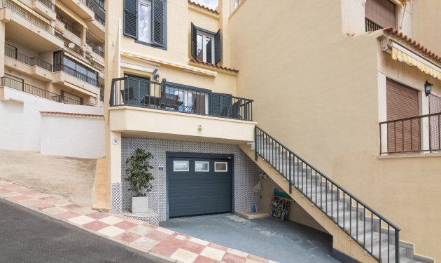 Resale - Bungalow - Arenales del Sol - Zona paseo maritimo