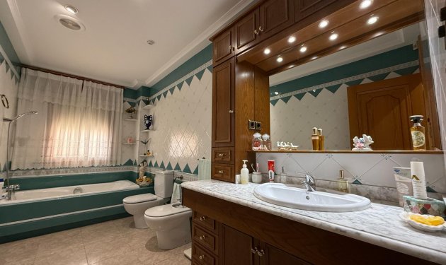 Resale - Chalet - Valverde (Alicante) - Valverde