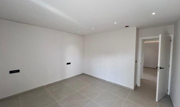 Resale - Chalet - Elche Pedanías - Valverde