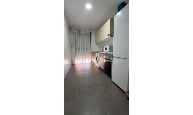 Resale - Apartamento - Elche - Altabix