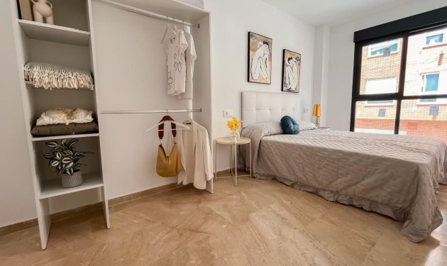 Resale - Apartamento - Elche - Altabix