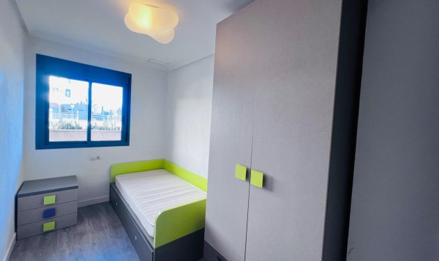 Resale - Planta baja - Elche - Zona Universidad