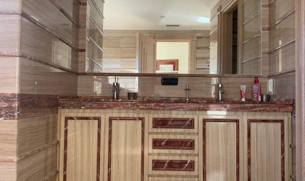 Resale - Chalet - Alicante - Playa de San Juan